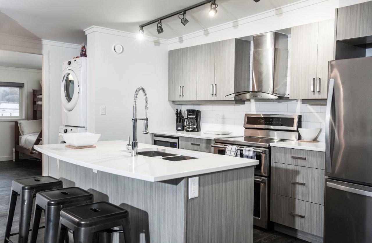 Novlan Suite By Revelstoke Vacations Екстер'єр фото